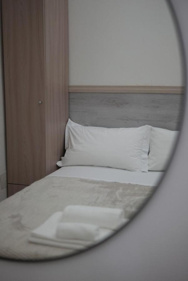 Suite 241 CTA Exterior foto